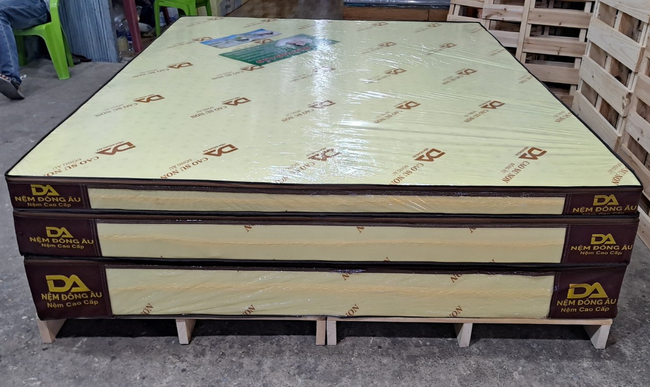 Nệm Cao Su Non Đông Âu 100cm x 200cm x 15cm